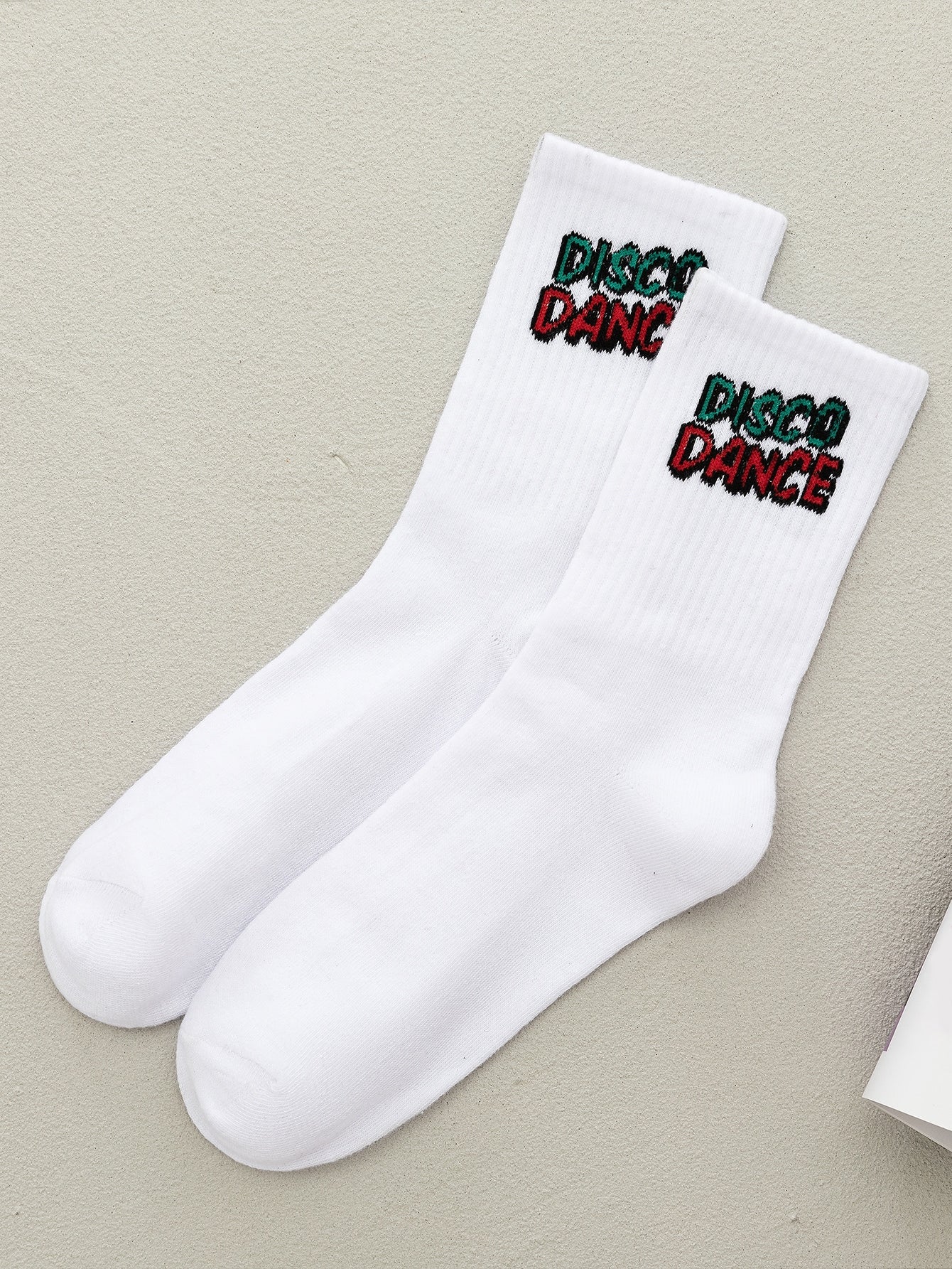 1pair Unisex Fashion Street Wear Moisture Wicking Breathable Letter Pattern Mid-Calf Socks, Suitable For Daily Wear White
