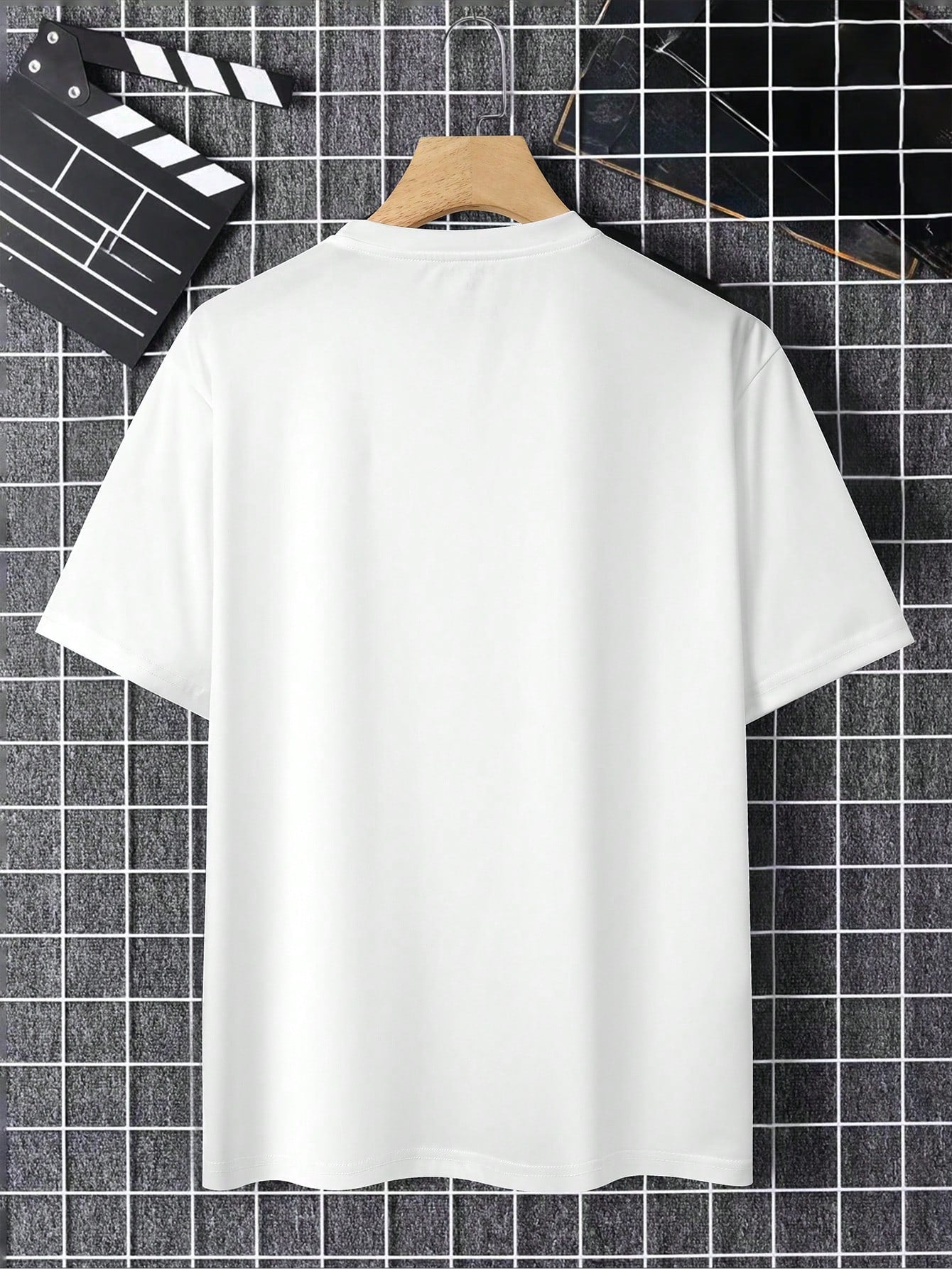Manfinity Dauomo Men's Letter Print Round Neck Short Sleeve T-Shirt White