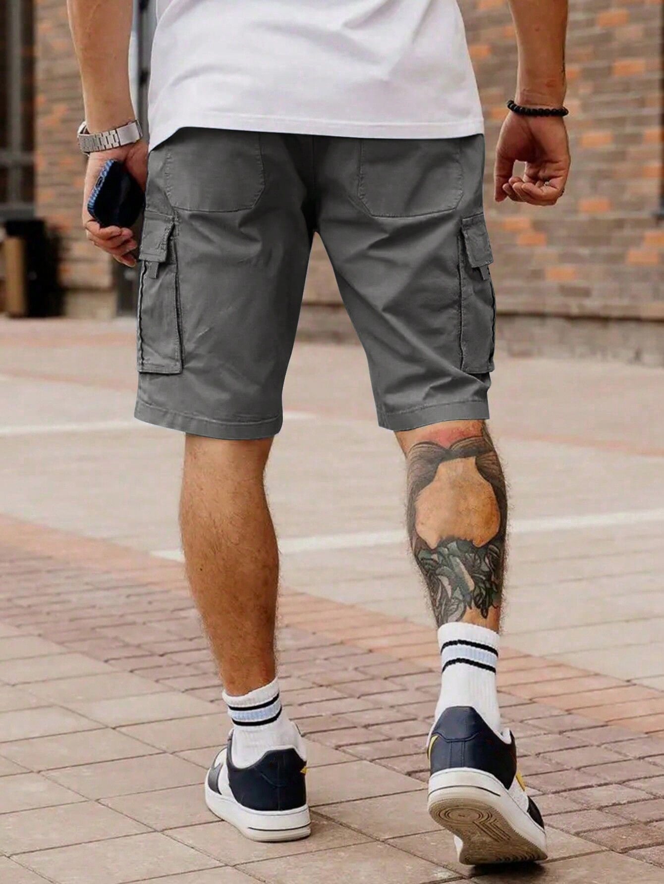 Manfinity EMRG Men's Loose Fit Drawstring Waist Flip Pocket Cargo Shorts Dark Grey