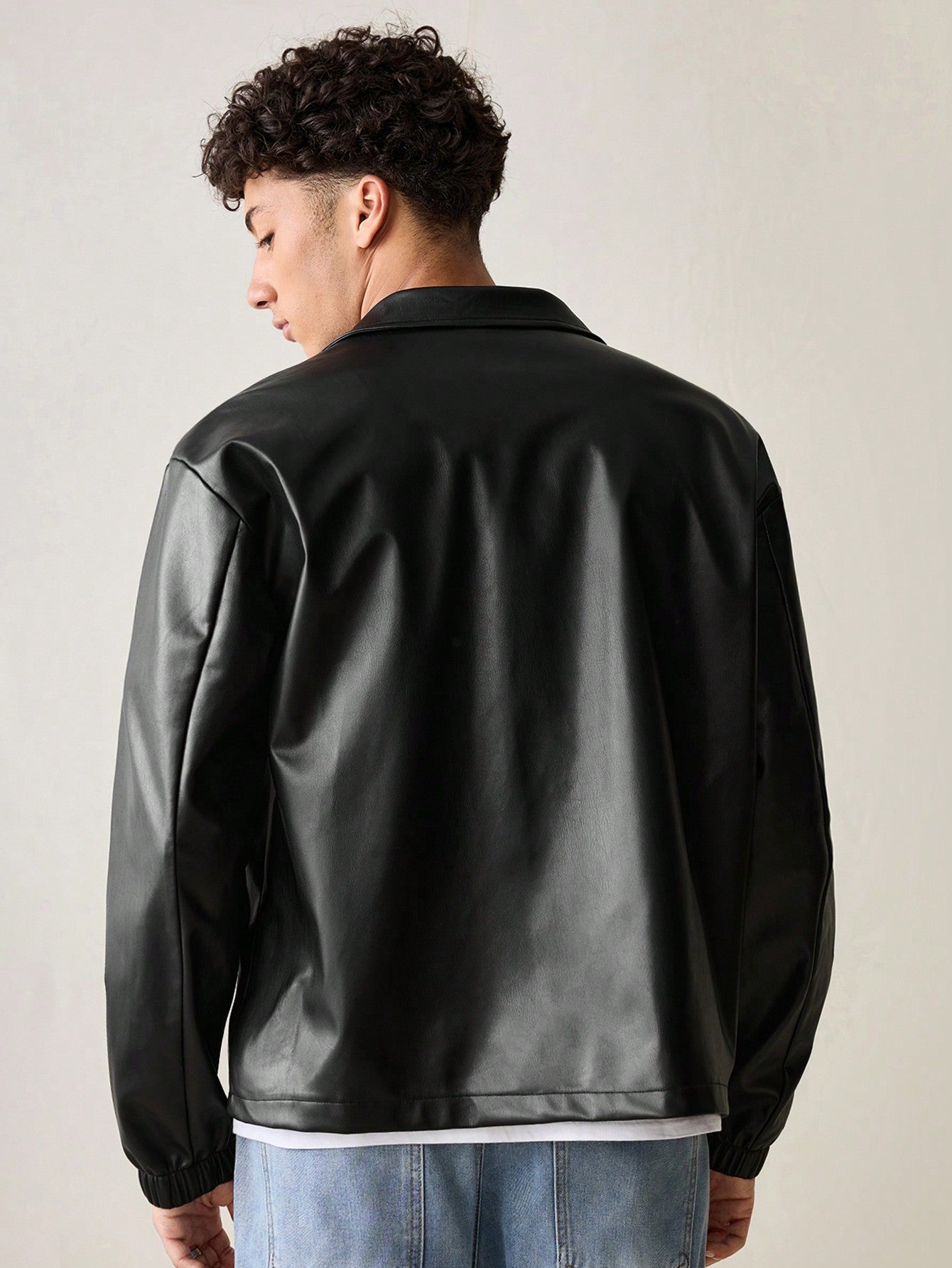 Manfinity UrbanChill Men's Fashionable Daily Casual PU Leather Fitted Long Sleeve Men Jacket, Urban Black Jacket, For Friends, Husband, Boyfriend Gifts Black