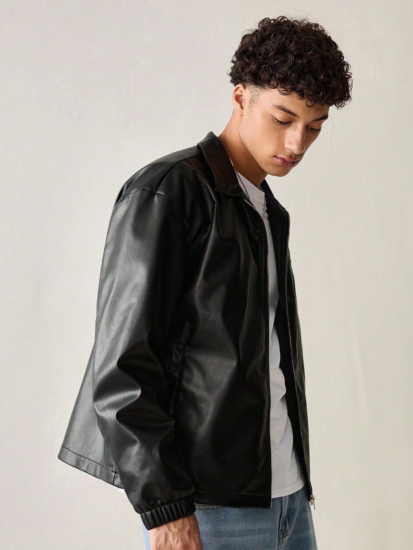 Manfinity UrbanChill Men's Fashionable Daily Casual PU Leather Fitted Long Sleeve Men Jacket, Urban Black Jacket, For Friends, Husband, Boyfriend Gifts Black